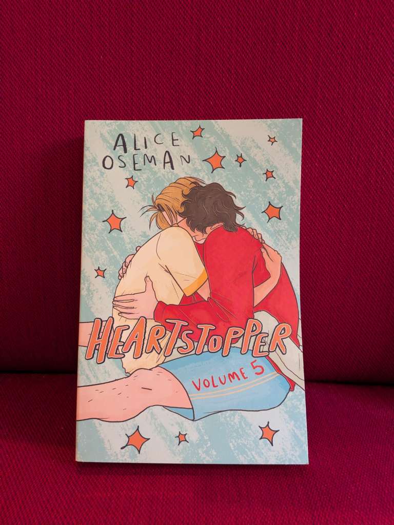 Heartstopper Volume 5 by Alice Oseman