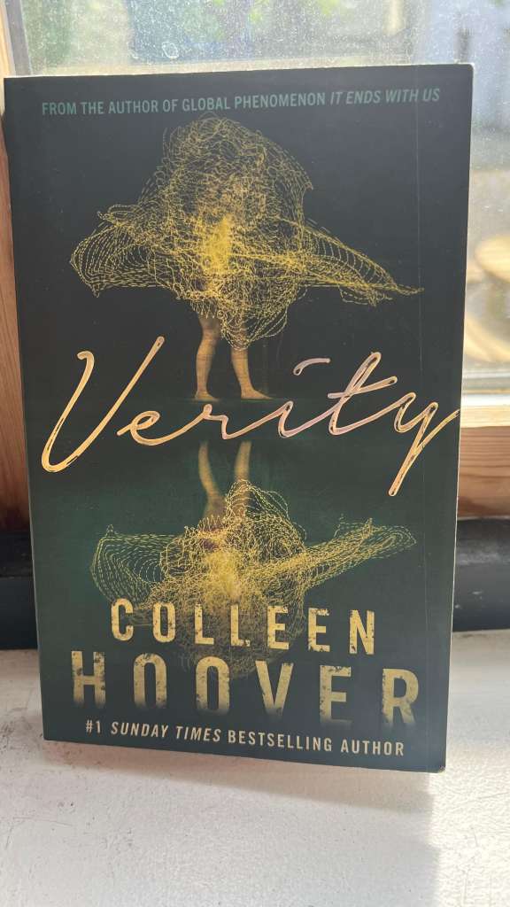 Verity by Colleen Hoover