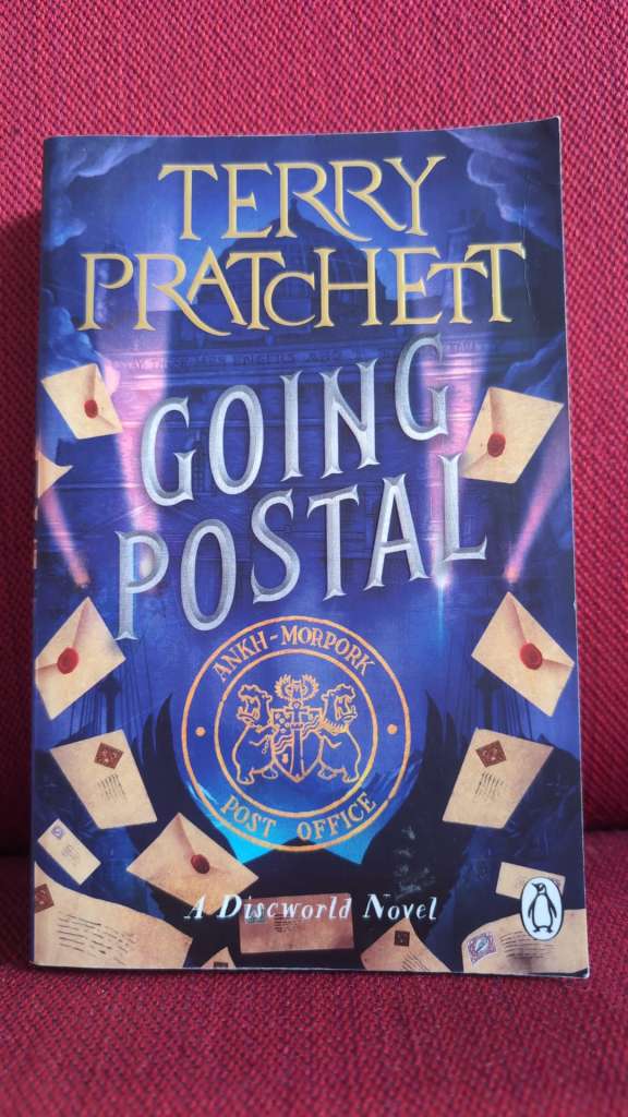 Going Postal : (Discworld Novel 33) by Terry Pratchett