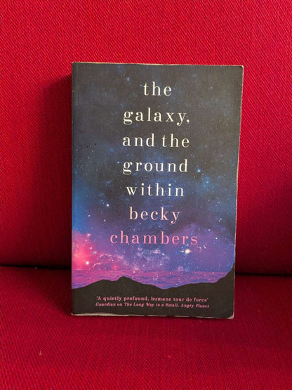 A Closed and Common Orbit by Becky Chambers
