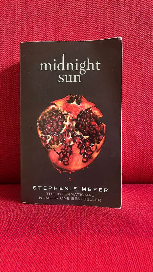 Midnight Sun by Stephenie Meyer