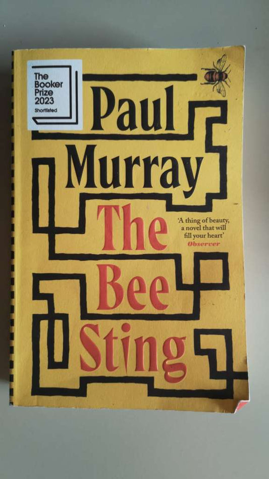 The Bee Sting by Paul Murray (15 x 23 cm softcover)