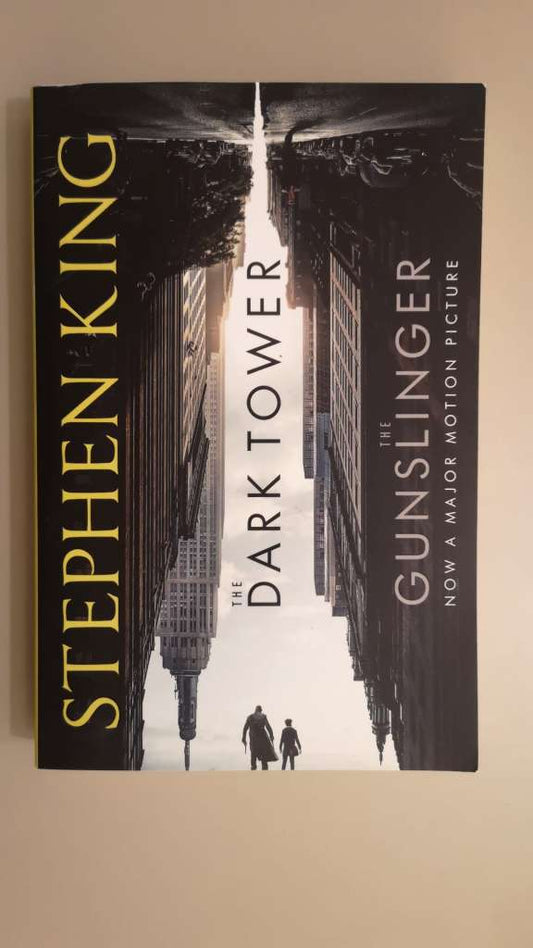 Dark Tower I: The Gunslinger :  by Stephen King