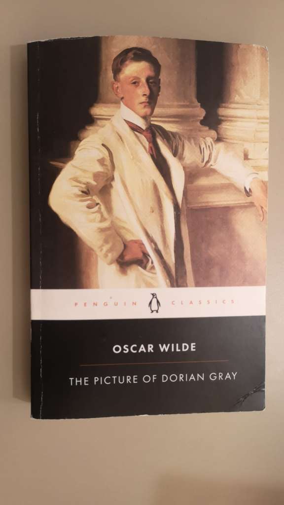 The Picture of Dorian Gray by Oscar Wilde (Author) , Robert Mighall (Introduction By)